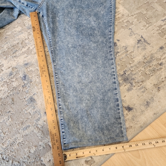 Lane Bryant Crop Jeans.  Women's plus size 34/36. 6X. Stretch denim - Picture 8 of 16